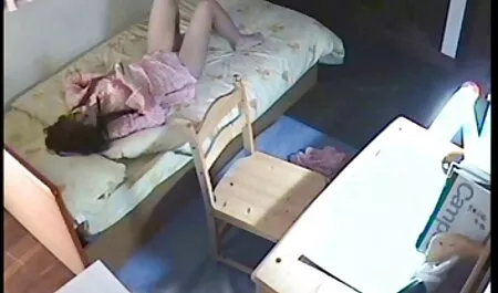 Kỳ sexnhat ban moi nhat lạ kết nối của quân đội với Zach bên trong một khách sạn